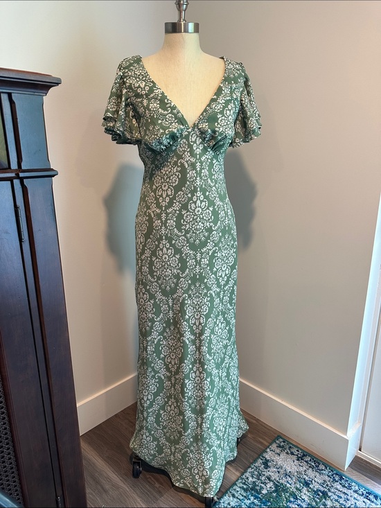Abercrombie & Fitch Dresses & Skirts - ABERCROMBIE & FITCH Ruffle Sleeve Maxi Dress Green SIZE MEDIUM EUC LIKE NEW
